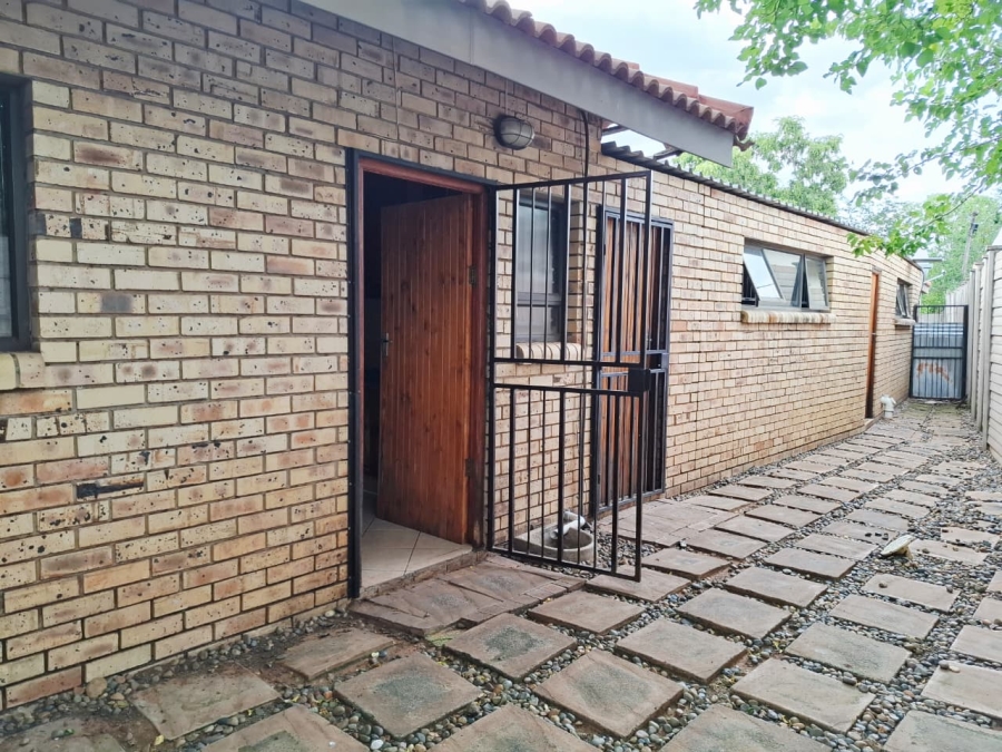 6 Bedroom Property for Sale in Universitas Free State